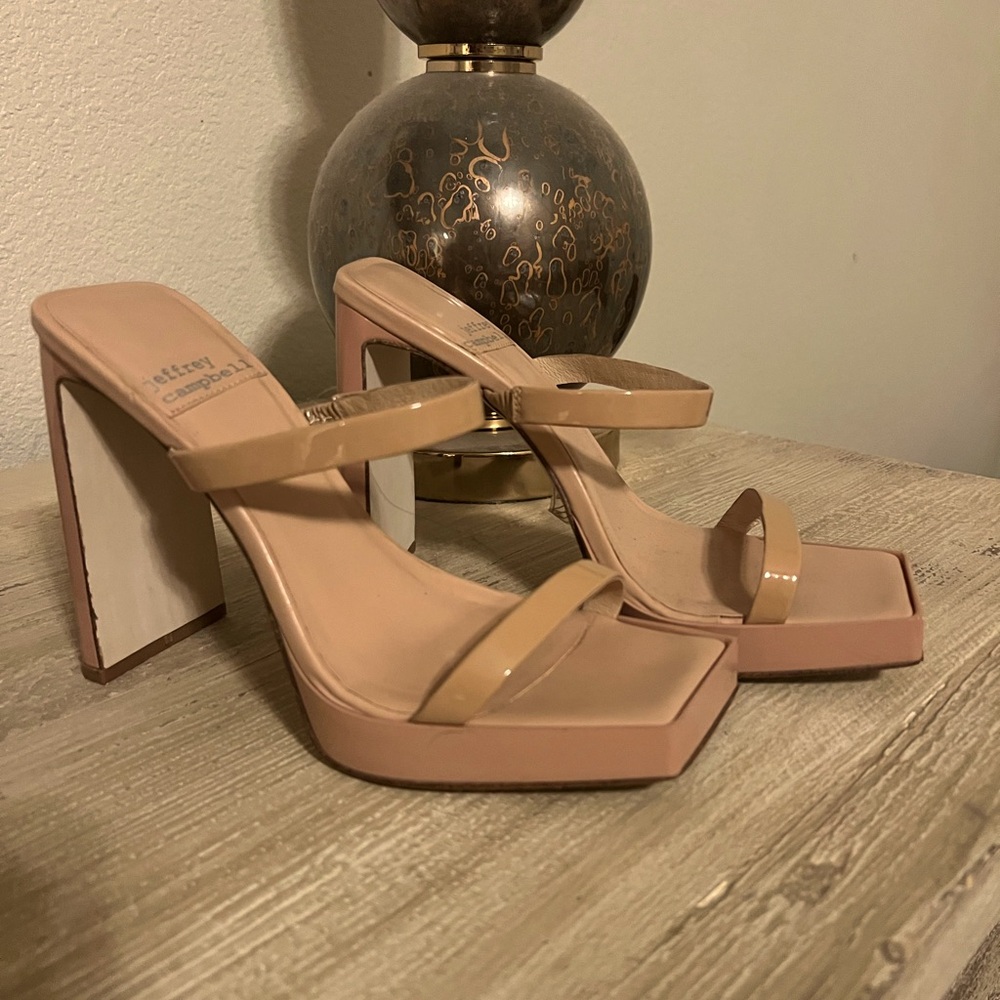 Jeffrey Campbell Nude Hustler